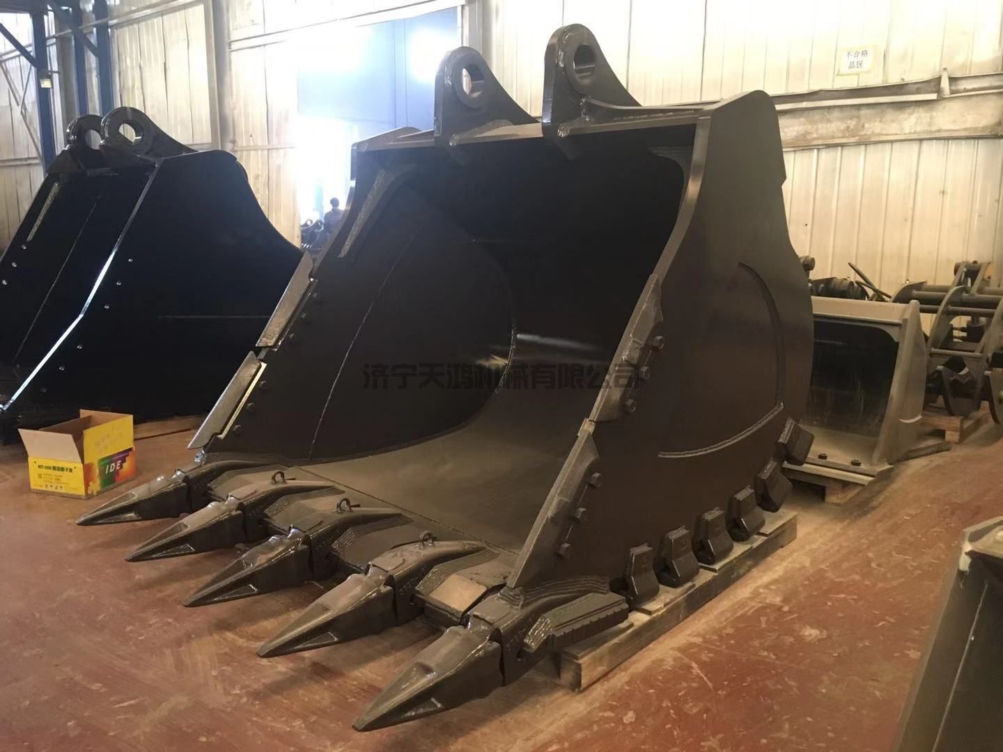 斗山挖掘機DX700LC 4.5m3巖石挖斗，礦山專用